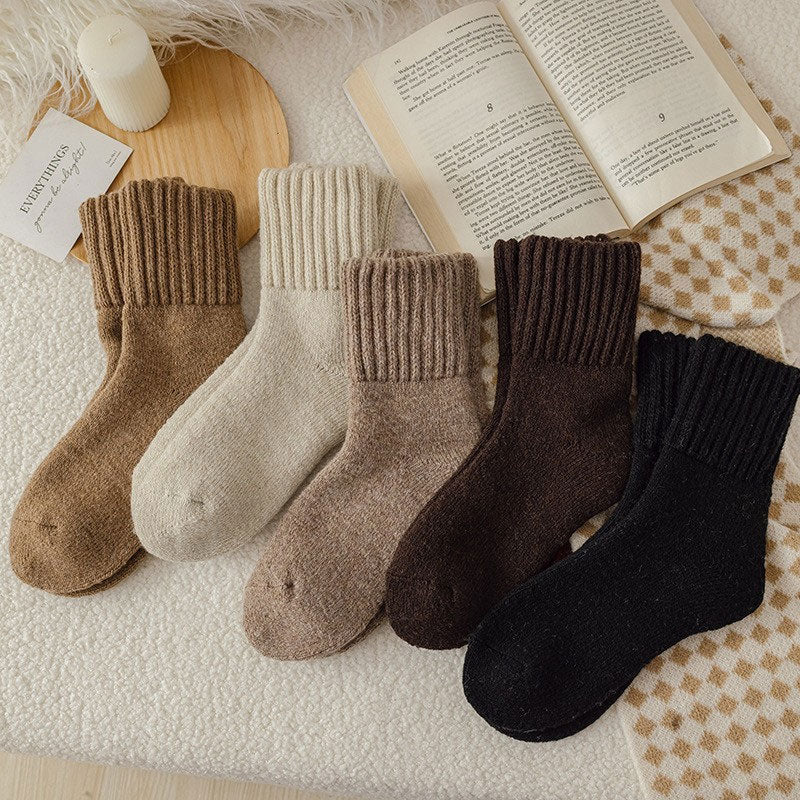 🧦 5 Pairs Women's Wool Socks - Warm Mid Socks