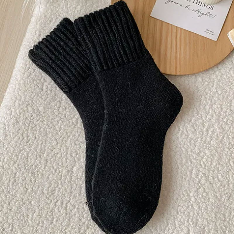 🧦 5 Pairs Women's Wool Socks - Warm Mid Socks